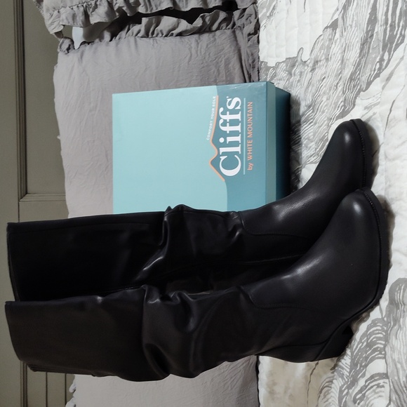 White Mountain Shoes - White Mountain Cliffs Black Knee High Slouch Boots (NWOT)